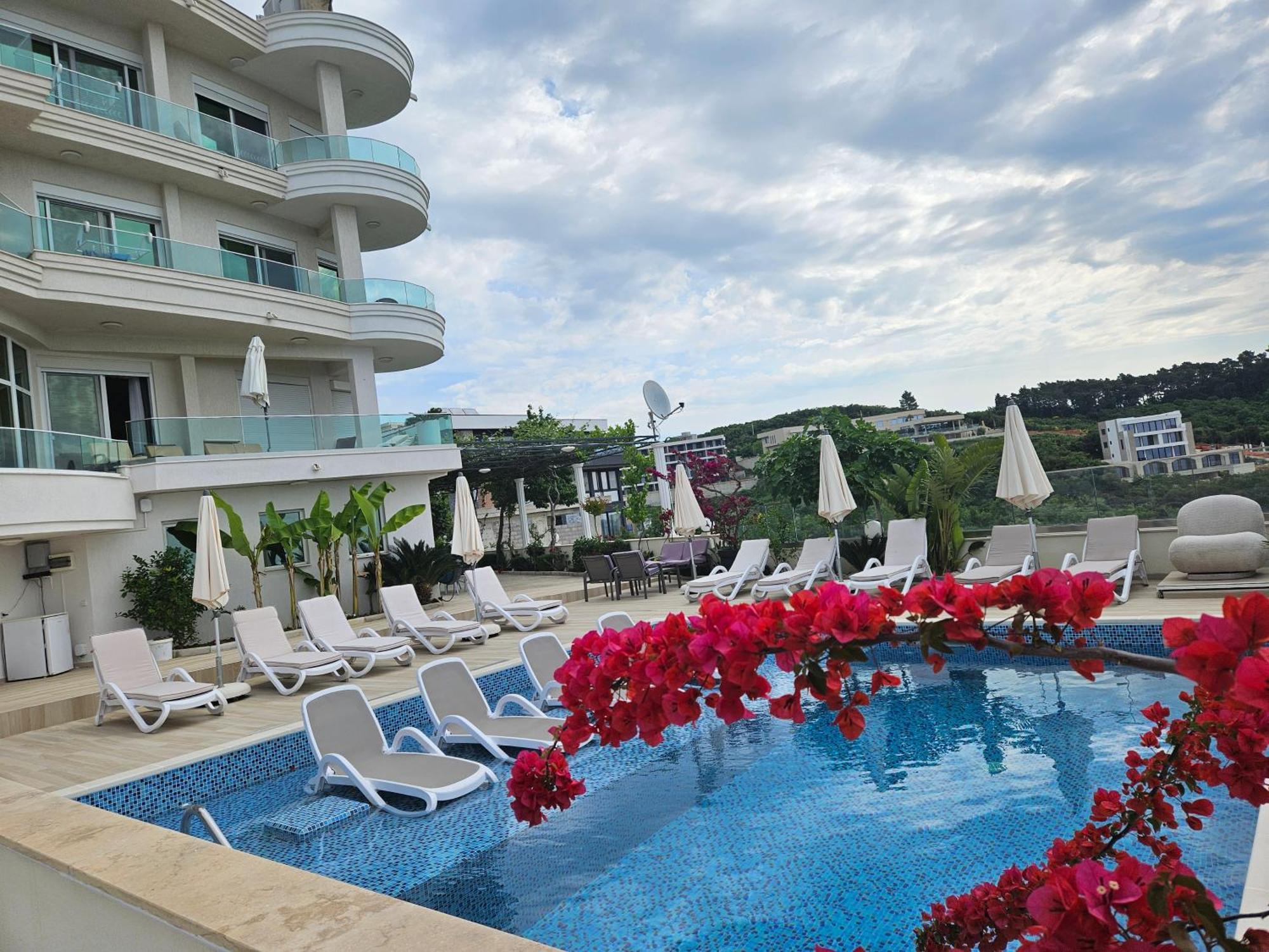 Apartments D'Hermes Ulcinj Eksteriør bilde